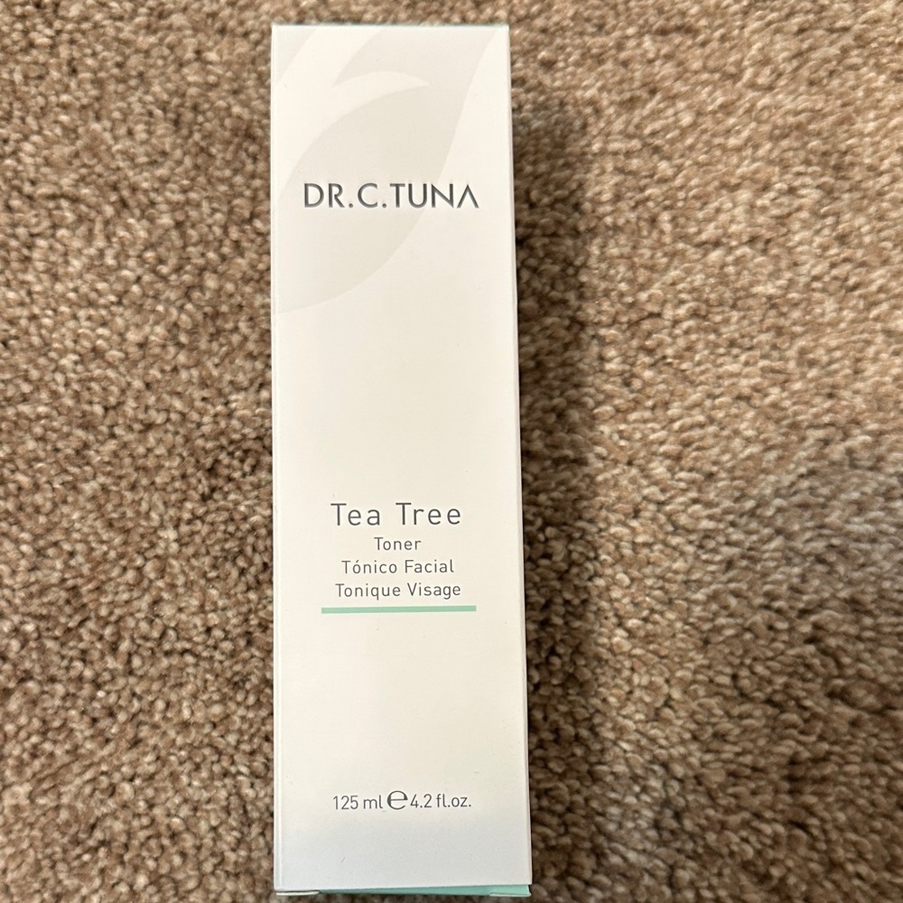 Farmasi Dr. C. Tuna Tea Tree Toner - White and Green